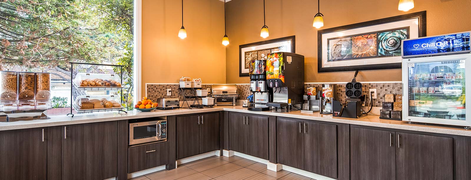Services & Amenities