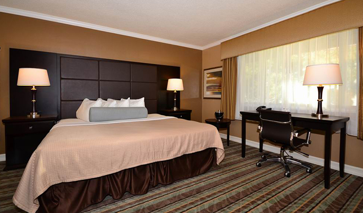 King Room at Hotel Best Western Carmel's Town House Lodge
