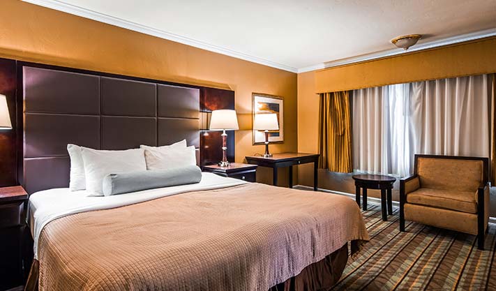 King Room at Hotel Best Western Carmel's Town House Lodge